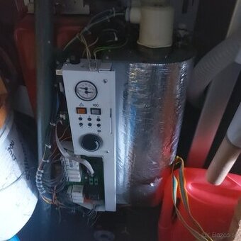 Predám 15 ročný elek kotol