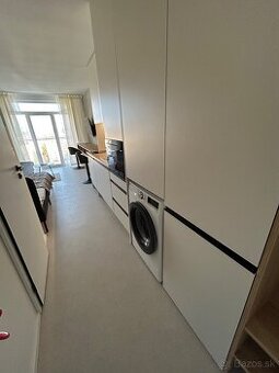 Moderná plne zariadená garsónka- Kysucká 16, Košice- Terasa