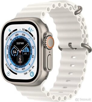Apple Watch Ultra 49 mm titánové puzdro s bielym oceánskym r