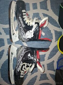 Hokejové korčule Bauer vapor x3.7, veľkosť-5