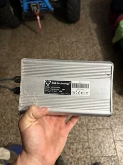 Napájací zdroj Meanwell