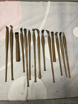 Staré kožiarske ručné nástroje – komplet sada