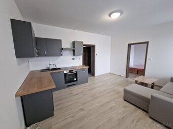 3 izb.byt v obytnom dome na Pribinovej ul. v Seredi-prenájom