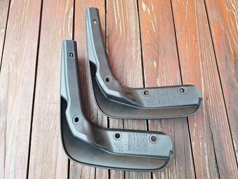 Predný pravý lapač nečistôt na VW Golf