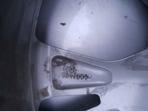 Hlinikový disk 1 ks Ford kuga r 18 obuta 225x60