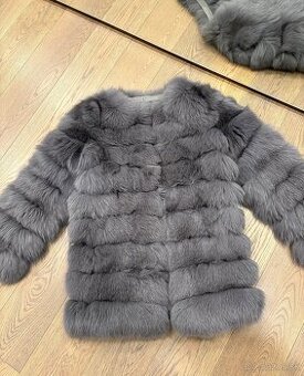 Foxy Furs Prague kozuch z pravej lisky