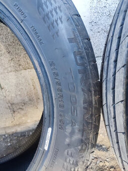 215/55 R18 Bridgestone T005