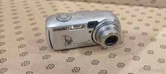 Sony Cyber-shot DSC-P73