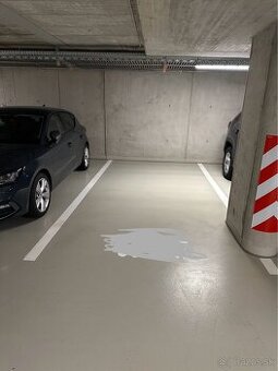 Parkovacie miesto v garáži Nesto