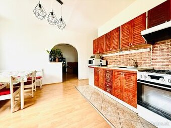 Klimatizovaný 3 izbový byt s balkónom