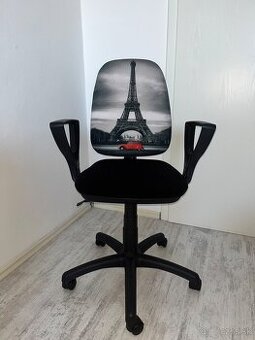 Študentská otočná stolička