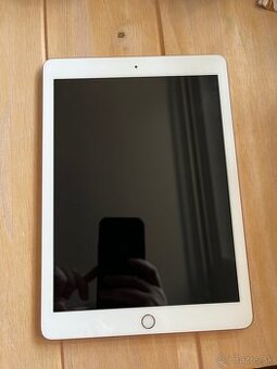 iPad 6.generacie 128GB bez nabíjačky s obalom