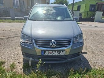 Volkswagen touran 2tdi 7miestny