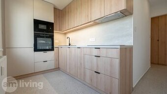 Čerstvá rekonštrukcia - 3i byt 65 m2 - Nová Dubnica