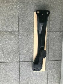 Predná nápravnica (nosník motora) na Suzuki SX4, 2WD - 1