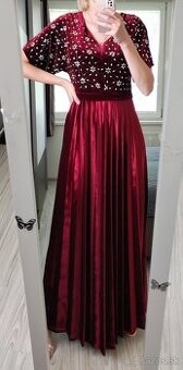 Nádherné spoločenské šaty od Xl