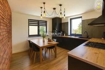 HALO reality - Predaj, rodinný dom Liptovský Hrádok, Dovalov - 1