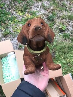 Retro pes s kyvajucou hlavou