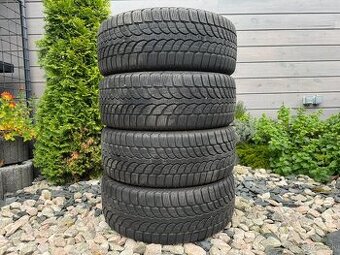 235/55 R17