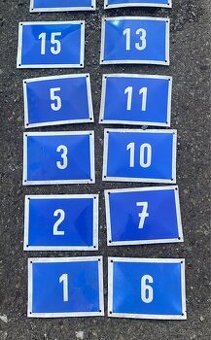 Smaltované tabuľky čísla