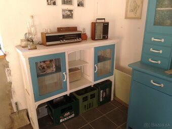 Predám demizony a odmeraný valec a iné veci pozri foto