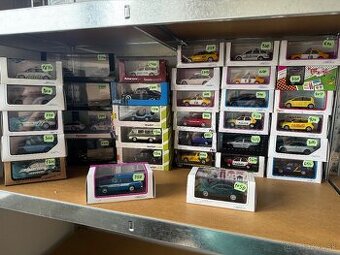 Vánoční výprodej modelů 1:43 Abrex Foxtoys moje