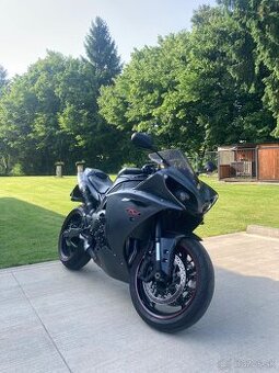 Yamaha R1, Big Bang, Facelift - 1