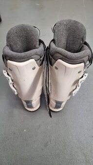 Predam lyziarky HEAD 240-245