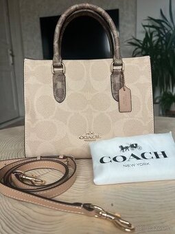 Coach kabelka