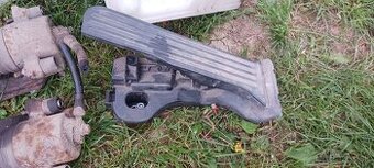 Predam nahradne diely na octavia 2