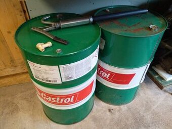 2 x 200L sudy a pumpa na olej.