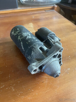 Štartér originál BOSCH pre Peugeot-Citroen-Fiat