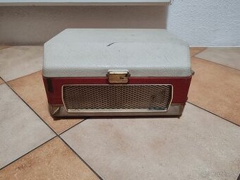 Stary zahraničný prehravac