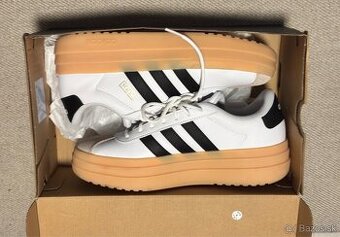 Tenisky Adidas na platforme