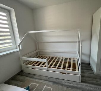 Domčeková posteľ biela