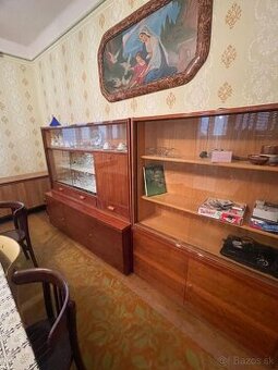 Predám tieto retro skrine z masívu. Orechové drevo