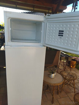 Predám chladničku s mrazničkou