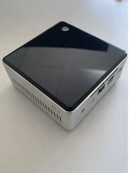 Intel NUC NUC5i3RYH