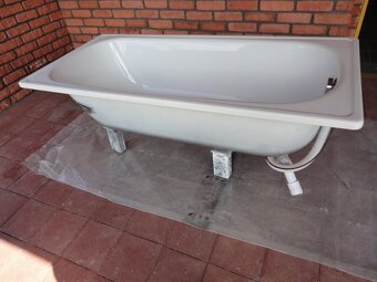 Vaňa smaltovaná 150x70 cm s príslušenstvom