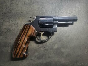 Revolver Smith and Wesson, Model 36