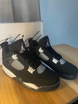 Jordan 4 white thunder