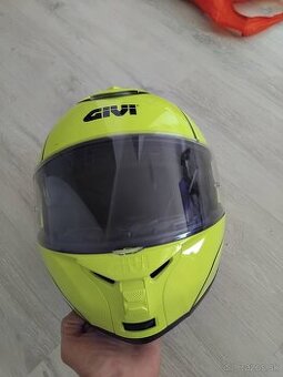 Prilba na motorku Givi