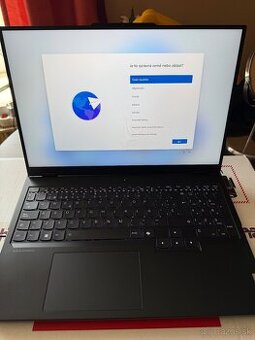 Lenovo Legion Pro 7 16IRX9H Eclipse Black