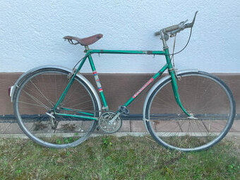 Cestný bicykel Favorit
