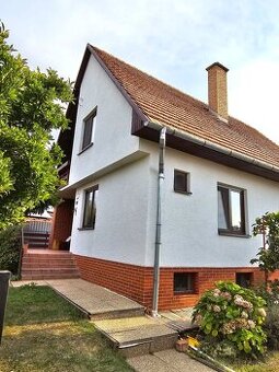 Čistenie a maľovanie fasád "brezolit"