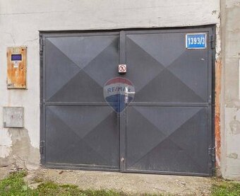 Na prenájom garáž na Chemickej ulici (19m2) v Bratislave – N