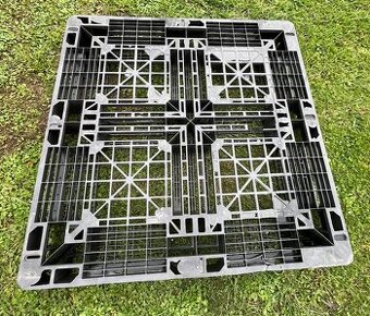 Plastove palety