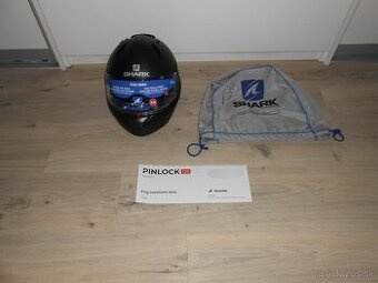 Predam krasnu novu moto prilbu znacky SHARK EVO GT BLANK MAT