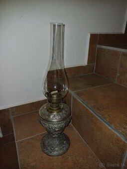 Predám starú luxusnú petrolejovu lampu