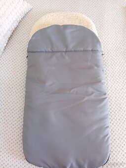 Svetlosivý fusak s runom